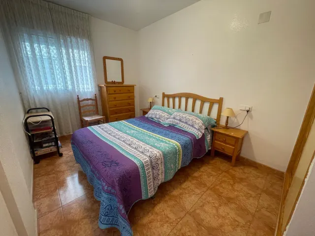 Apartamento con garaje y piscina en el centro de Torrevieja — 17