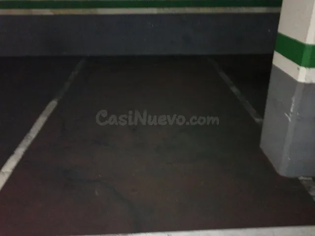 Plaza para coche pequeño-mediano — 3