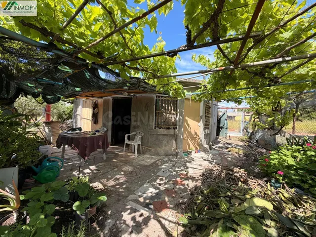 FINCA RÚSTICA VALLADA DE 560 M2 CON CASA LEGALIZADA A 1 KM D - foto 2
