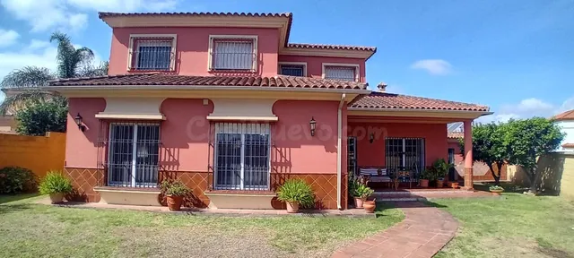 Chalet independiente en Los Pinos