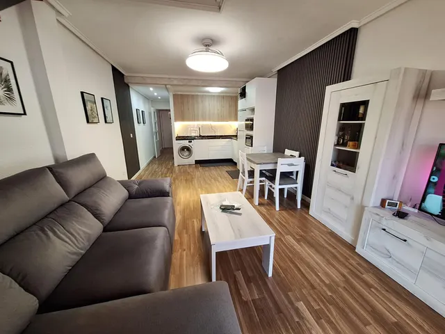 Espectacular Ático Dúplex Reformado en el Corazón de Torrevieja — 8