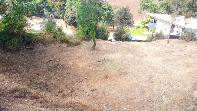TERRENO ESQUINERO SIN VECINOS — 2