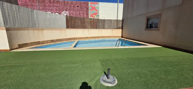 Chalet pareado con piscina privada, 4 dormitorios y amplios espacios exteriores en Nuevo San Javier — 29