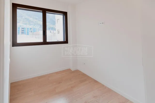 Si buscas una vivienda nueva a estrenar, con jardín privado y en pleno centro, este piso es una oportunidad única. — 15