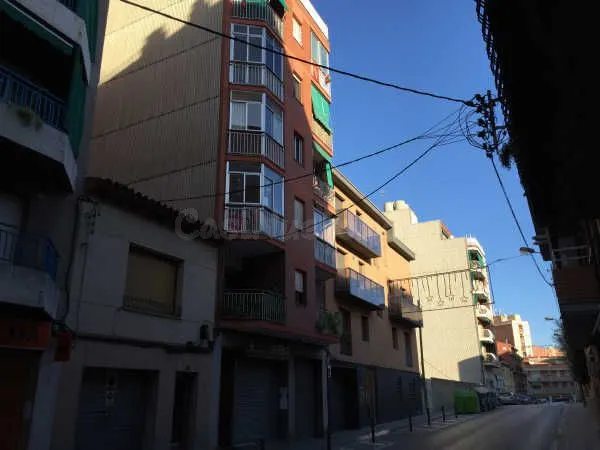 Se vende Piso OKUPADO en Calderon De La Barca 23 Rubí, (Barc - foto 2