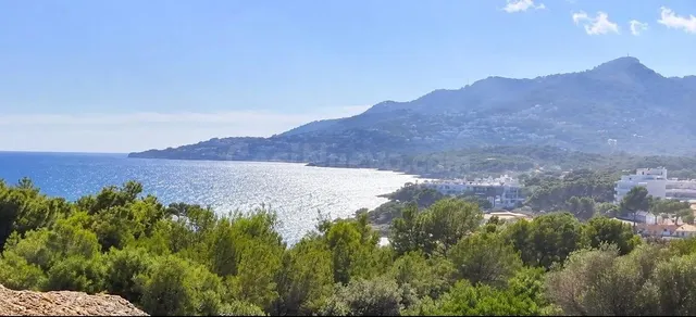 Exclusiva parcela con vistas abiertas al mar en Canyamel, co