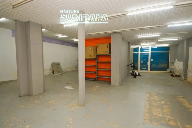 LOCAL COMERCIAL EN VENDA  A IGUALADA - BARRI DEL SANT CRIST — 2