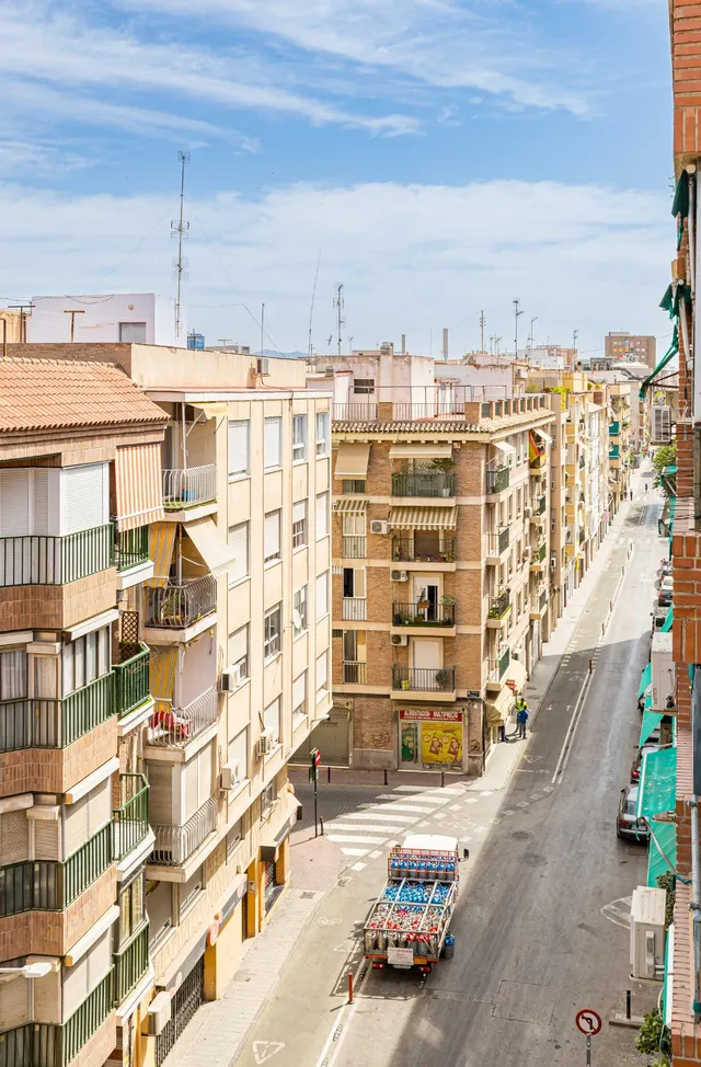 Vivienda muy luminosa en plaza Cruz Roja — 23