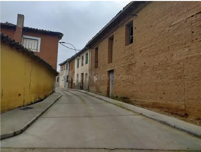 CASA PARA REFORMAR EN GRAJAL DEL CAMPO - foto 3