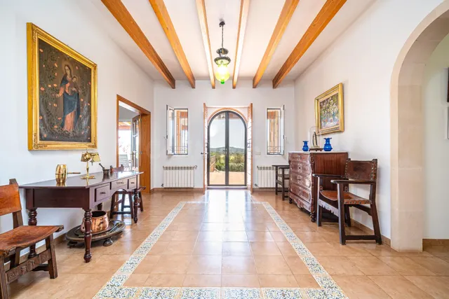 ESPECTACULAR VILLA EN CAS CONCOS EN UN ENTORNO MUY TRANQUILO - foto 4