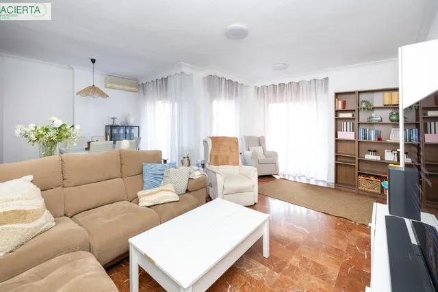 Piso y cochera en venta junto Acera de Darro. - foto 3