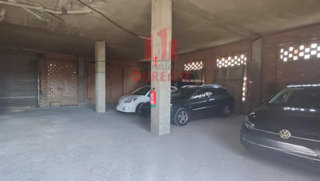 AMPLIO LOCAL COMERCIAL CON POSIBILIDAD DE TRANSFORMAR EN VIVIENDAS SITUADO EN LA CARBALLEIRA. — 7