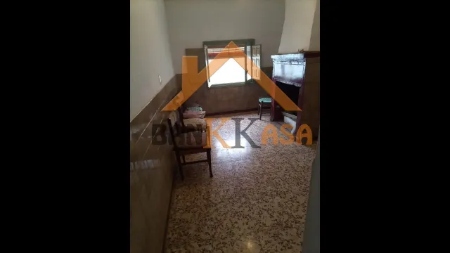 SE VENDE CASA CON LOCAL ABAJO EN FIÑANA ZONA CENTRO — 16