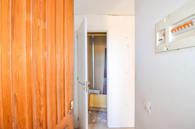 Urbis te ofrece un piso y estudio en venta en zona Salas Bajas, Salamanca. — 28
