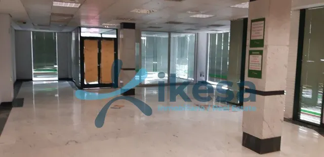 Venta de Local Comercial en Valdepeñas de Jaén. - foto 5