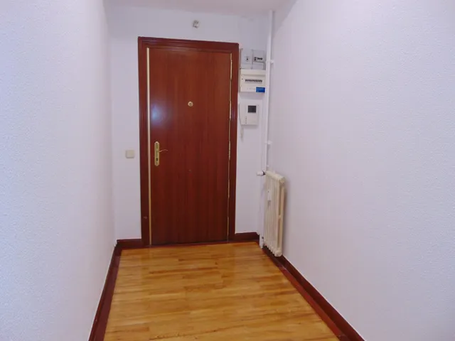 PISO DISPONIBLE EN ALQUILER CALLE CARTAGENA PROSPERIDAD — 6