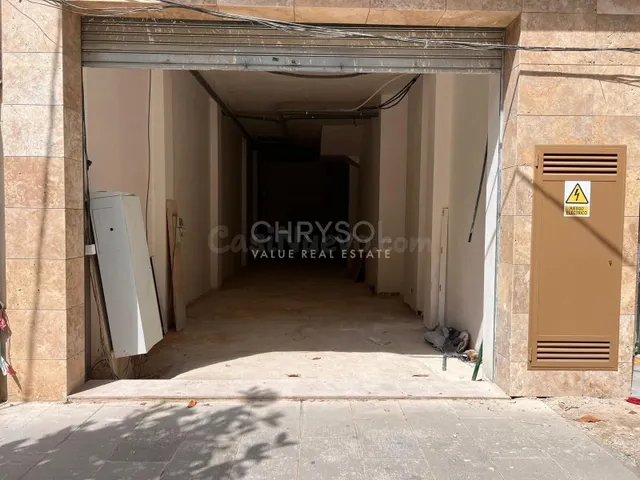 Local comercial de obra nueva en el corazón del puerto de Ca - foto 5
