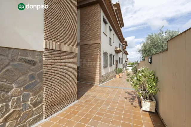 Ático en venta en La Zubia — 5