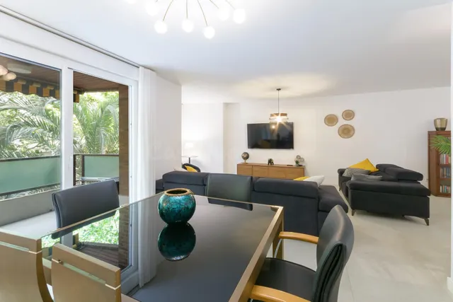 Espectacular piso reformado de 195 m2 con garaje, cocina de  - foto 4