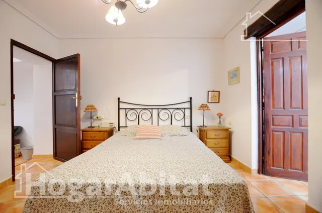 AMPLIA CASA  REFORMADA ESQUNERA CON TERRAZA Y BARBACOA — 19