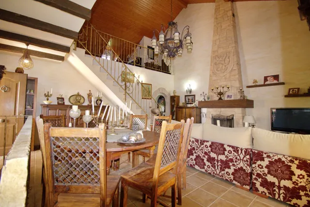 Impresionante Chalet en Valverde — 16