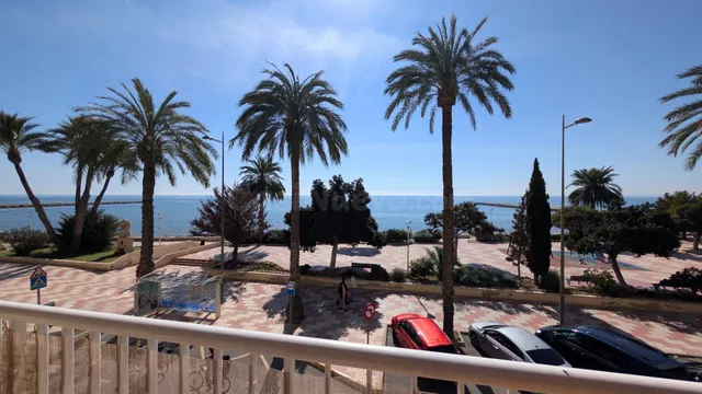 ¡ UNA VIVIENDA ÚNICA EN PRIMERA LÍNEA DONDE CADA AMANECER FR