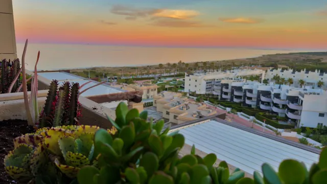 Se vende Atico en primera línea de mar en Arenales del Sol