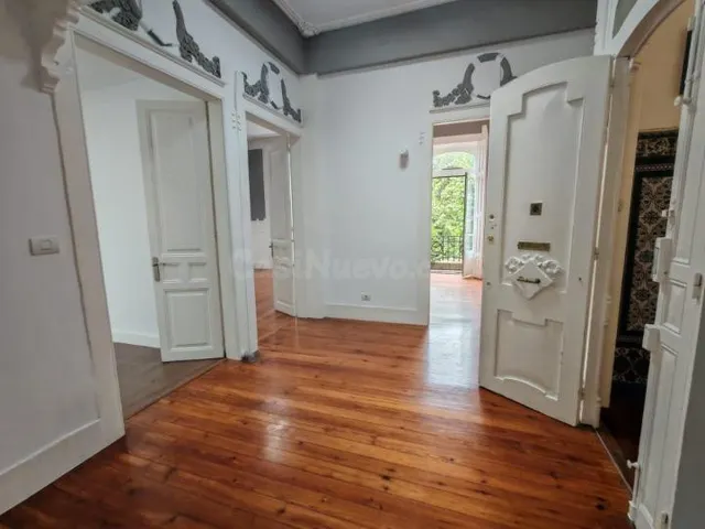 Espectacular piso señorial en Montero Ríos, Vigo - foto 5