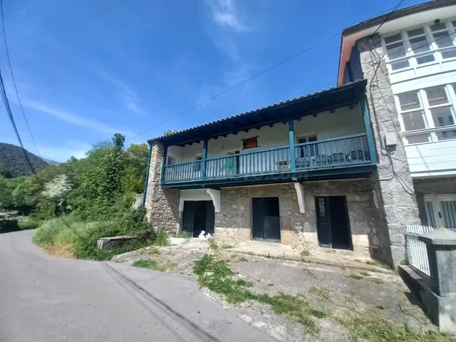 Se vende casa de piedra con terreno en Ramales - foto 4