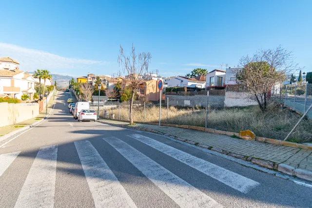 Venta de solar urbano, urbanización Cortijo de la Luz — 10