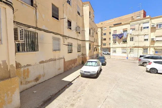 BAJO VIVIENDA DE 3 habitaciones, EXCELENTE INVERSION CON SENTIDO. — 17