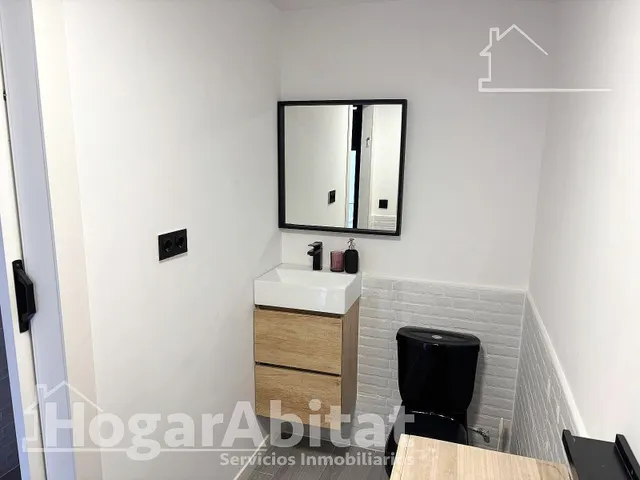 ¡EN PLENO CENTRO! ESTUDIO CONFORTABLE, IMPECABLE Y REFORMADO A ESTRENAR — 23