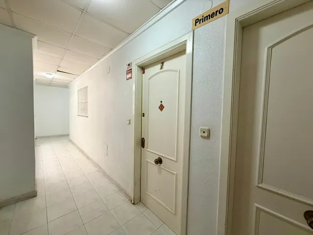 Apartamento de 2 dormitorios a 450 metros de Playa del Cura — 28