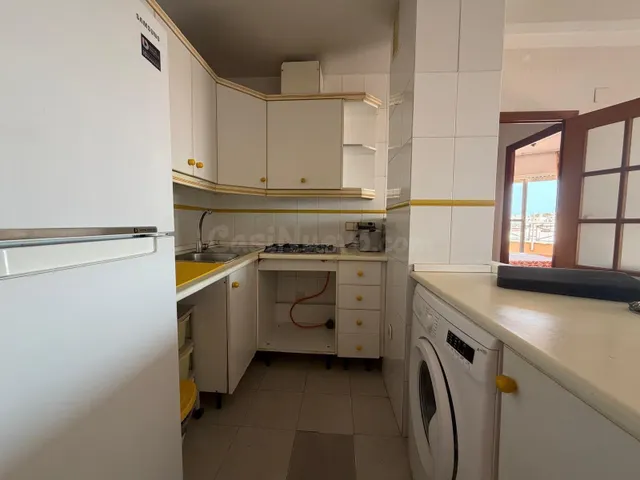 Ático con terraza, Alicante, Torrevieja. 2 habitaciones, 82 m2, 1 kilómetro del mar — 7