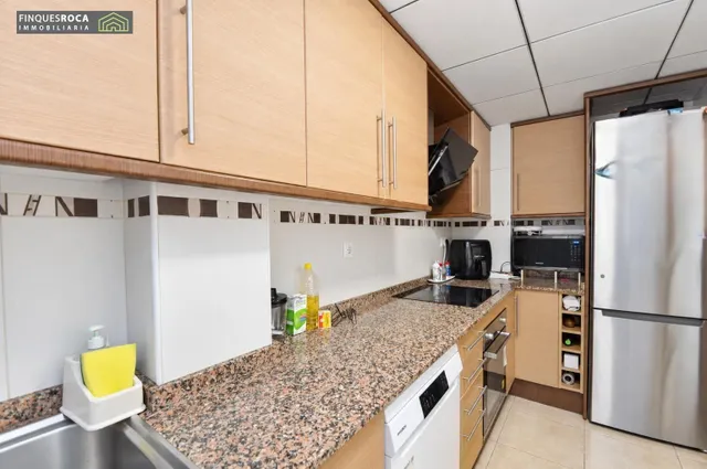 **AMPLIO PISO DE 3 habitaciones CON BALCÓN Y TERRAZA EN LA RÀPITA** — 15