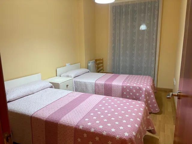 SE VENDE APARTAMENTO SEMINUEVO EN EL CENTRO DE VALENCIA DE DON JUAN, AMUEBLADO, COCINA, SALÓN, TERRAZA, DESPENSA, 2 HAB., BAÑO, — 9