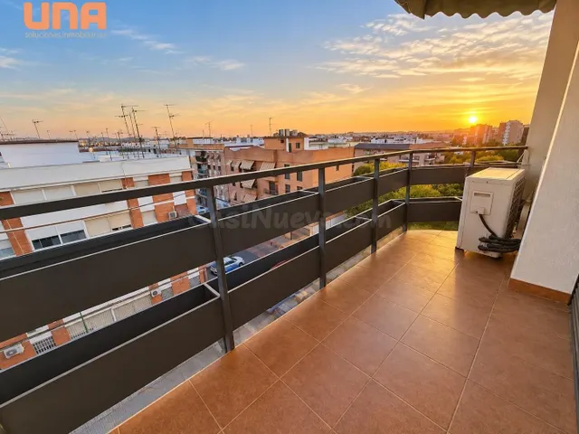 Piso en Avenida de Carlos III con plaza de garaje incluida