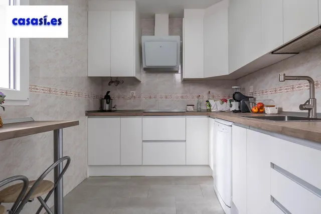 Encantadora Casa Reformada en Ogijares con Vistas y Espacios para Disfrutar — 14