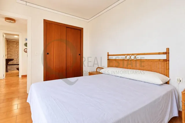 Vistas abiertas al mar y gran terraza en Cabo de las Huertas · 3 dormitorios y 2 baños — 28