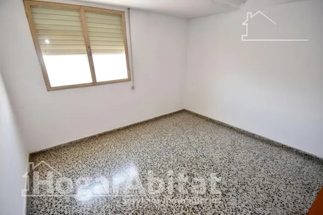 SEMIREFORMADO Y TODO EXTERIOR CON BALCÓN — 22