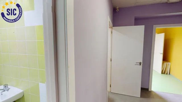 Local comercial o terreno de edificación para promover 5 viviendas y trasteros junto en la Avda. Lidon de Castellón — 25