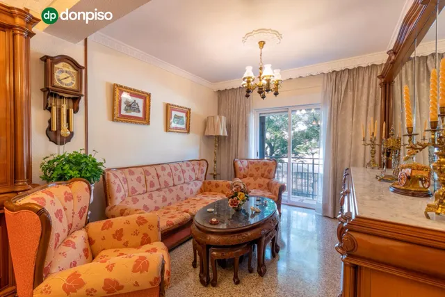 Amplia vivienda de 4 dormitorios con plaza de garaje opciona