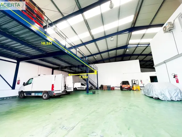 SE VENDE Nave Industrial en Dúrcal con Instalaciones Complet - foto 2