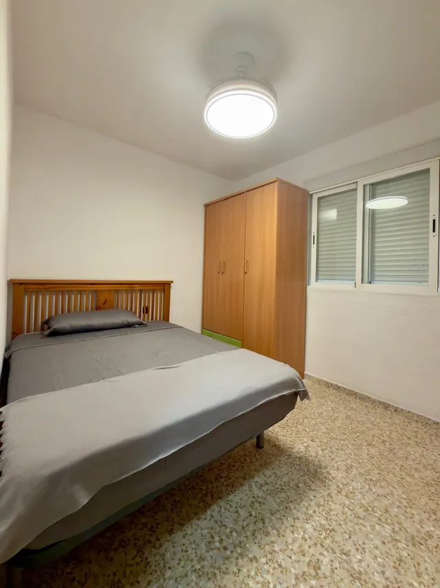 ¡Estrena tu nuevo hogar en Granada: recién reformado, totalmente amueblado y listo para entrar a vivir! — 14