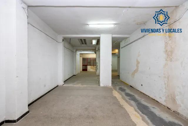 ¡Oportunidad Única en Angel Barrios! Local de 147m2 por solo 190.000€ — 7