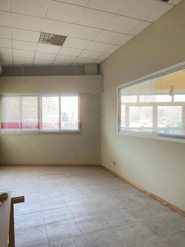 Local frente al Nuevo Infante con gran potencial — 10