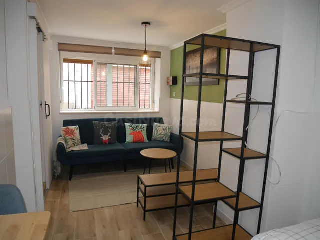 Estupendo loft en alquiler en el casco antiguo de Petrer, ideal para una sola persona. — 5
