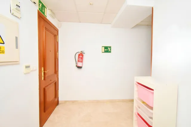 Se vende oficina con 222 metros en la plaza mayor de el ejid - foto 2