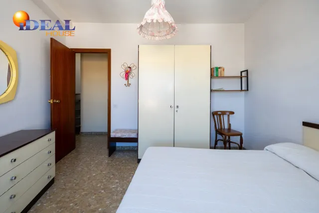 Espectacular edificio a 3 calles con vivienda y locales comerciales en pleno centro de Alhama de Gr — 34