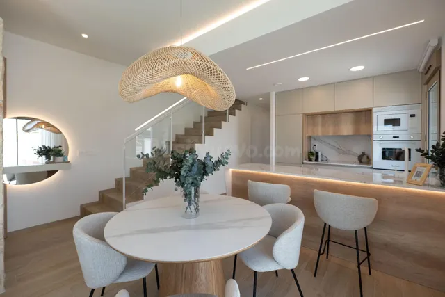 VILLA CON PISICNA PRIVADA + SOLARIUM + TERRAZA EN LOS ALCAZA - foto 5